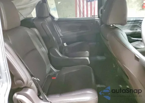 2019 Honda Odyssey Touring z USA, uszkodzony, nr VIN 5FNRL6H81KB041494